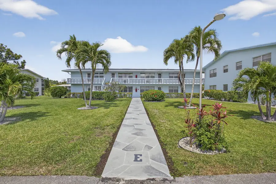 106 Camden E, West Palm Beach, FL 33417 - #2