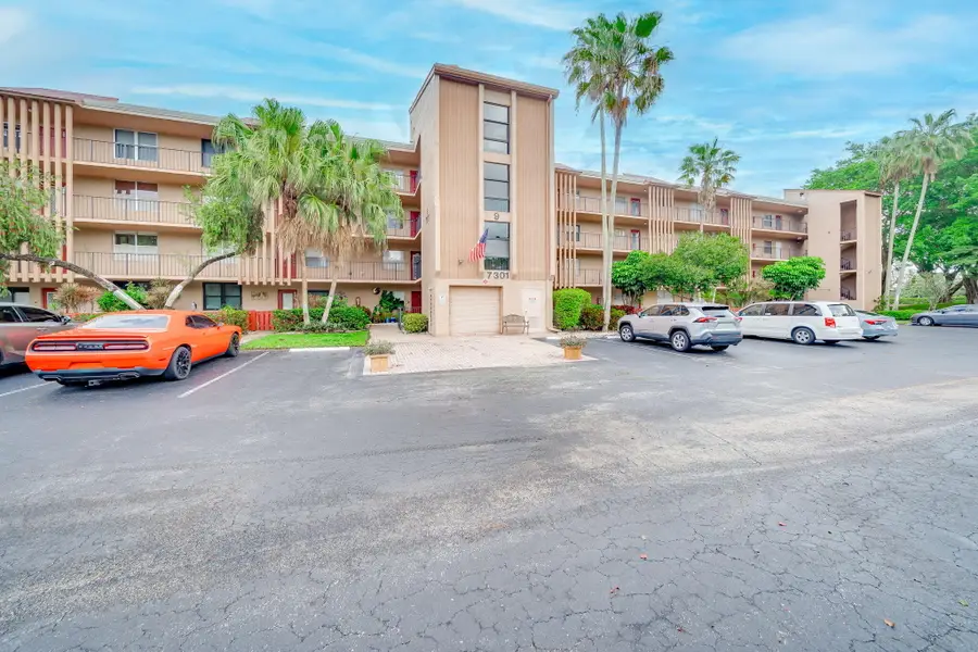 7301 NW 1st Street #402, Margate, FL 33063 - #2