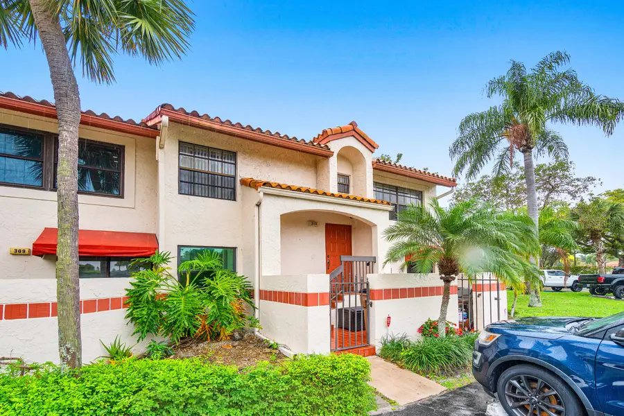 312 Liberty Court, Deerfield Beach, FL 33442 - #2
