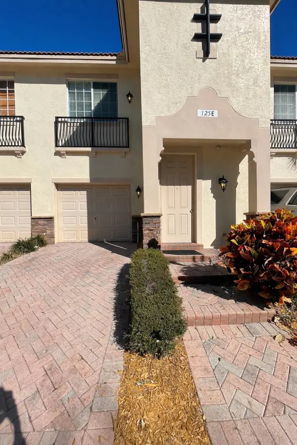 125 N Longport Circle #E, Delray Beach, FL 33444