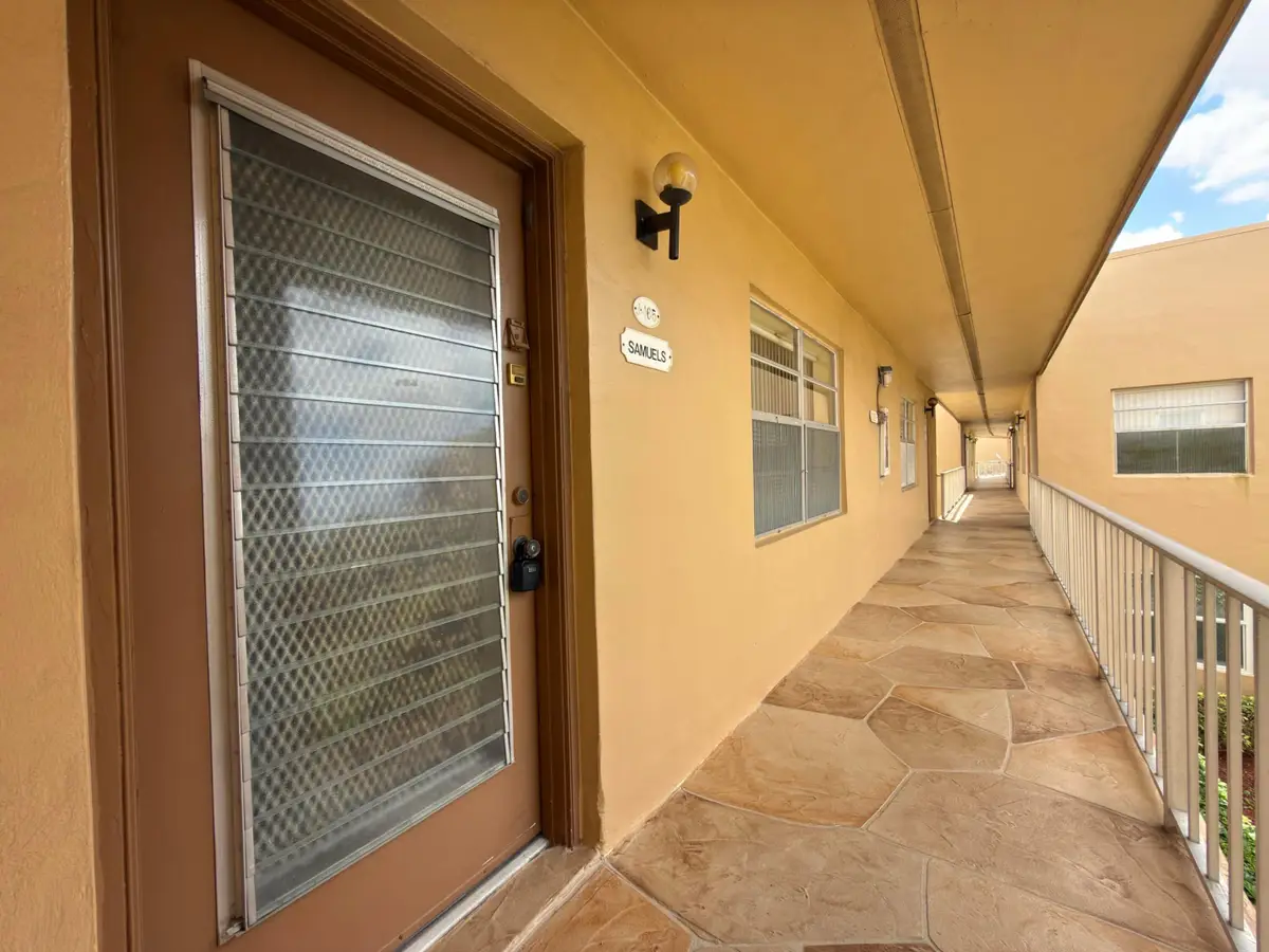 465 Flanders J, Delray Beach, FL 33484 - #1