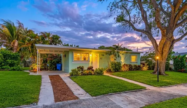 1439 W Broome Street, Lantana, FL 33462