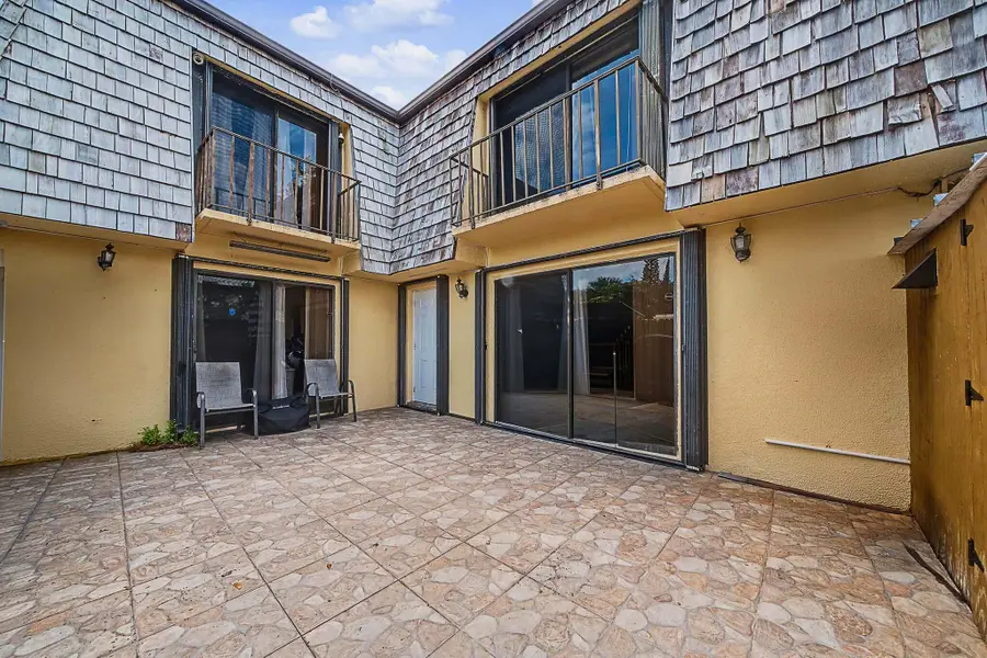 149 Lake Arbor Drive, Palm Springs, FL 33461 - #2