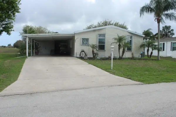 3042 5 Iron Drive, Port St Lucie, FL 34952