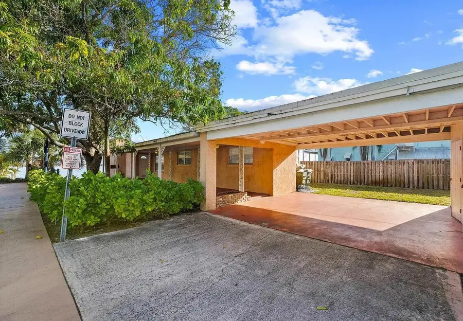 101 S Colorado Avenue, Stuart, FL 34994 - #2