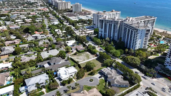 3 Winnebago Road, Sea Ranch Lakes, FL 33308