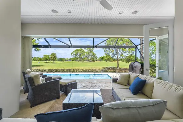 842 Carolina Circle Sw, Vero Beach, FL 32962