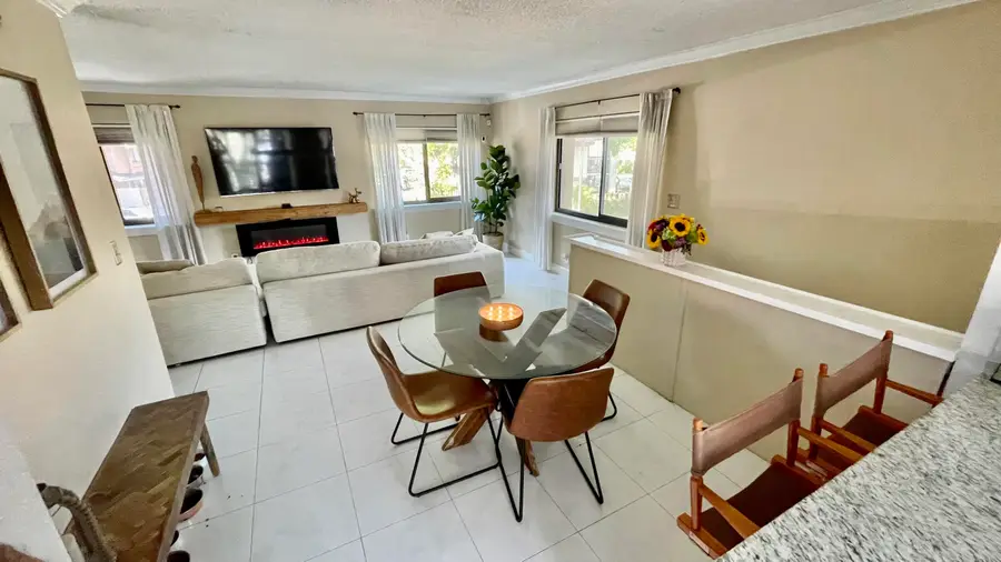 134 Wimbledon Lakes Drive, Plantation, FL 33324 - #2