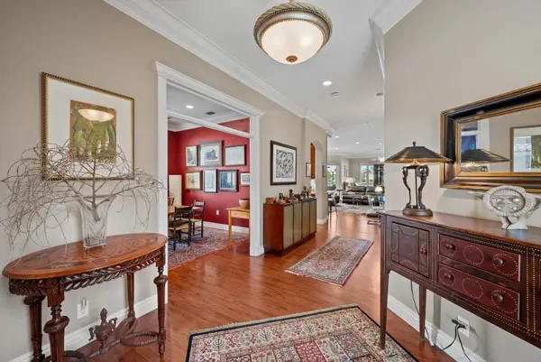 923 Augusta Pointe Drive, Palm Beach Gardens, FL 33418