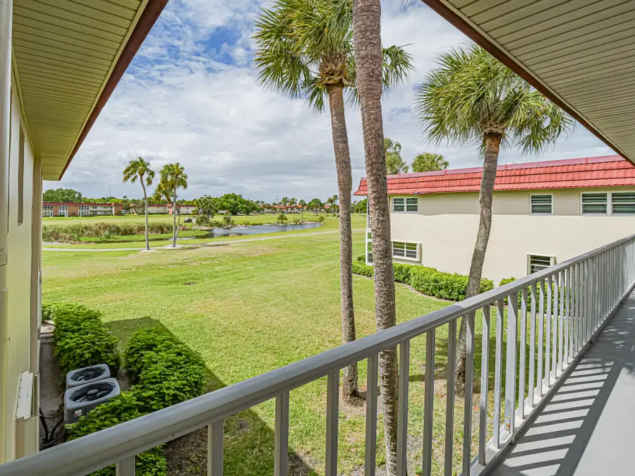 27 Pine Arbor Lane #205, Vero Beach, FL 32962 - #3