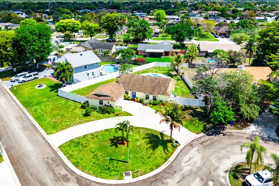 246 Natchez Court, Royal Palm Beach, FL 33411 - #3