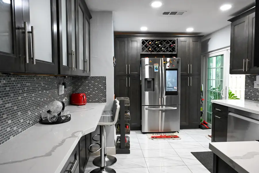 8610 NW 27th Place, Sunrise, FL 33322 - #2