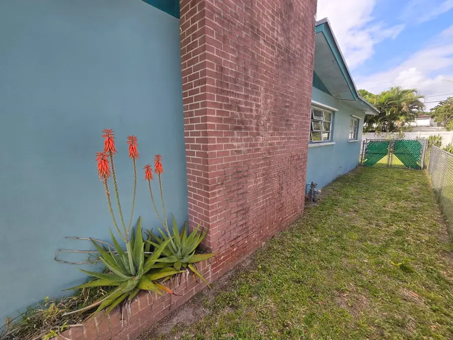 1107 SW 19th Street, Fort Lauderdale, FL 33315 - #3