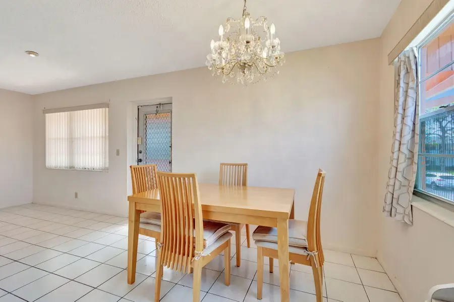 332 N Sheffield N, West Palm Beach, FL 33417 - #3