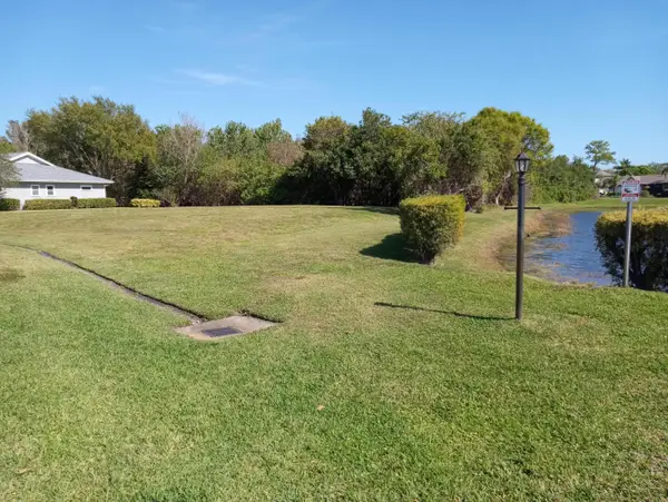 630 E Pointe Ct Sw, Vero Beach, FL 32962