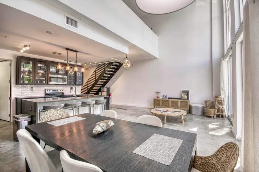 108 Lake Avenue #202, Lake Worth Beach, FL 33460 - #3