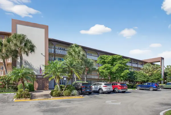 3203 Portofino Point #L4, Coconut Creek, FL 33066