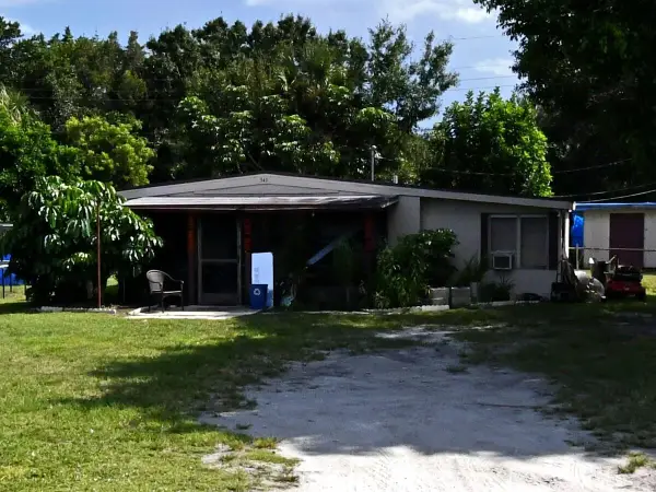 341 E Midway Road, Fort Pierce, FL 34982