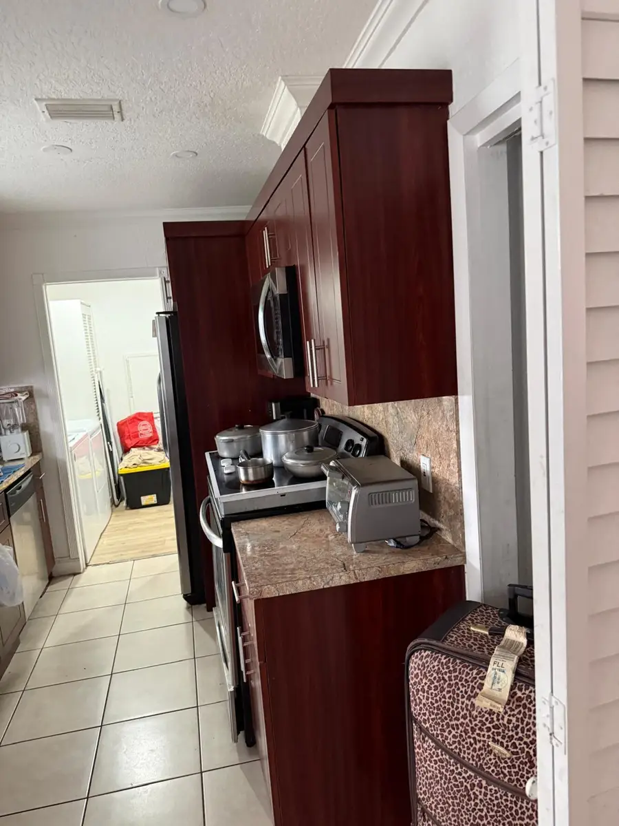 2251 NW 29th Terrace, Fort Lauderdale, FL 33311 - #3