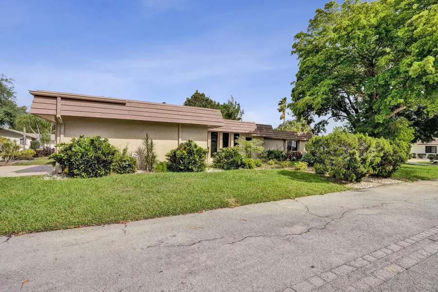 6207 Jacaranda Circle, Tamarac, FL 33319 - #3