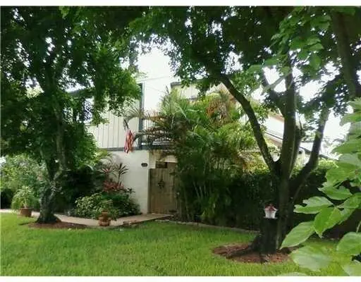 620 Commodore Drive, Plantation, FL 33325 - #2