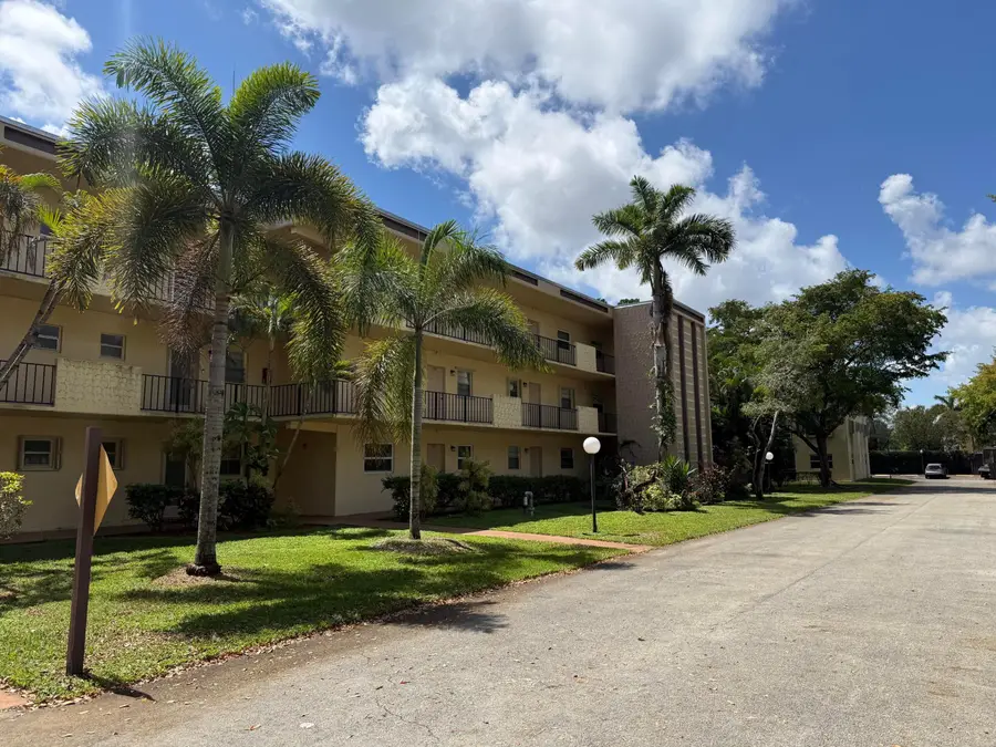 300 Berkley Road #112, Hollywood, FL 33024 - #2