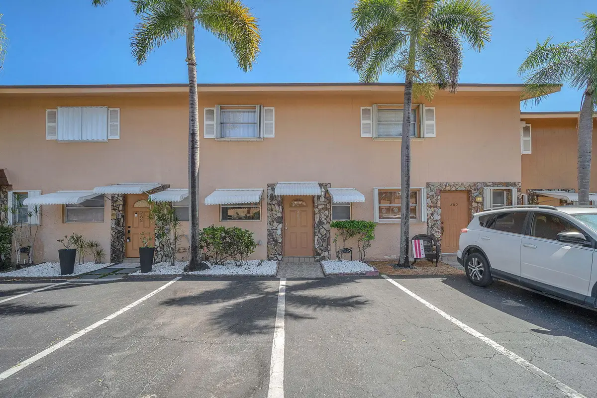 450 SE 7th Street, Dania Beach, FL 33004 - #1