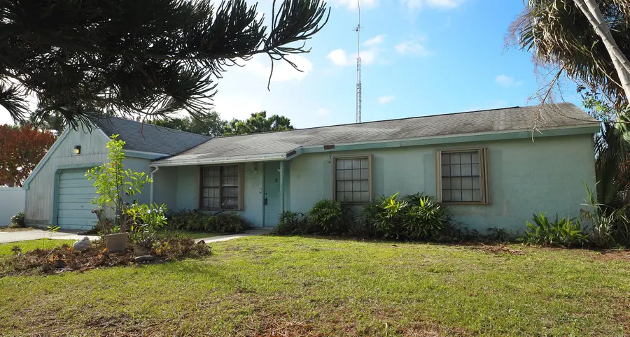 2262 SE Tile Terrace, Port Saint Lucie, FL 34952 - #2