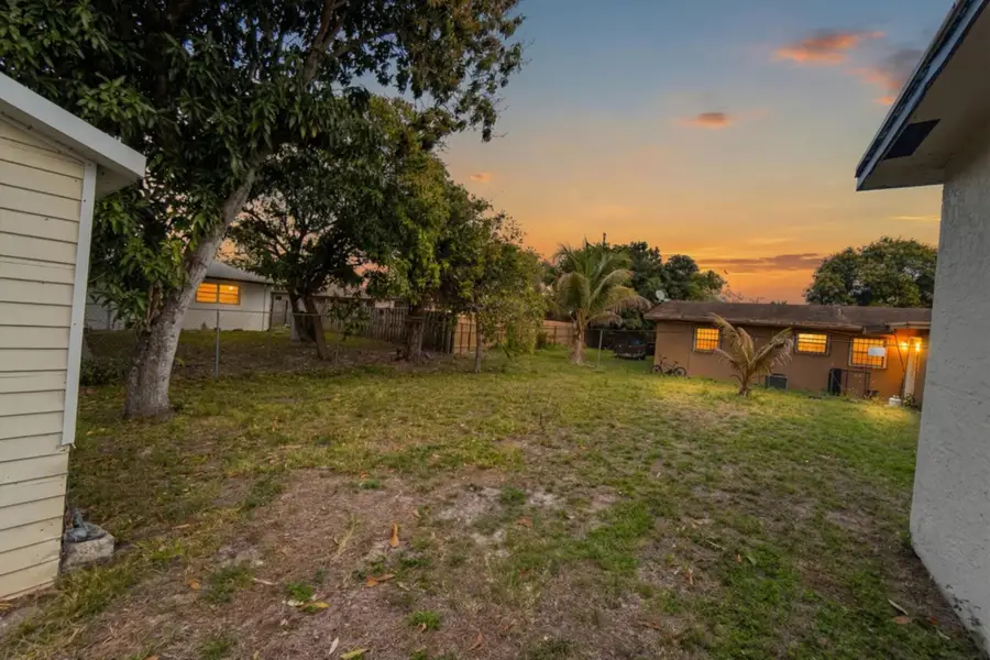 2757 SW 7th Street, Fort Lauderdale, FL 33312 - #3