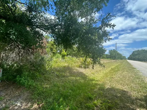 7813 NW 93rd Court, Okeechobee, FL 34972