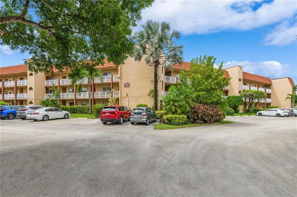 9301 Sunrise Lakes Boulevard, Sunrise, FL 33322 - #1