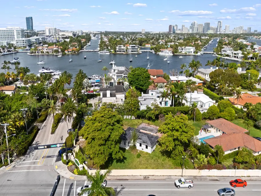 2681 Harbor Beach Parkway, Fort Lauderdale, FL 33316 - #3