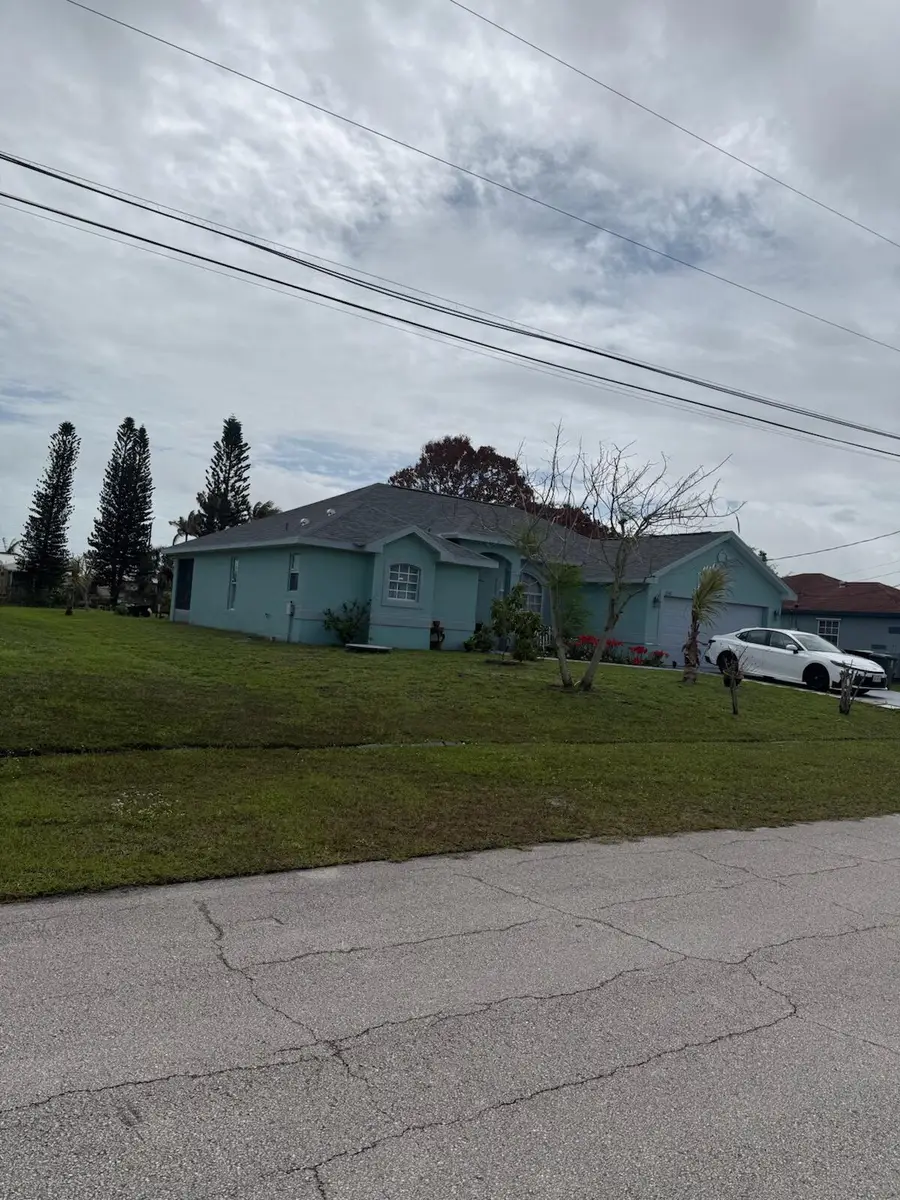 2541 SE Rock Springs Drive, Port Saint Lucie, FL 34952 - #2