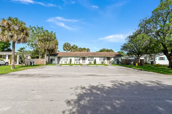 9350 Sun Court, West Palm Beach, FL 33403