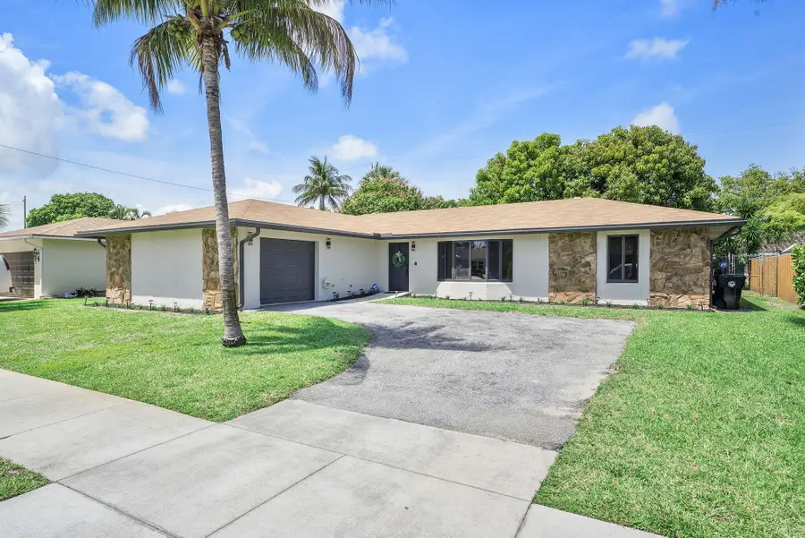 1820 N 17th Ct Court N, Lake Worth Beach, FL 33460 - #2