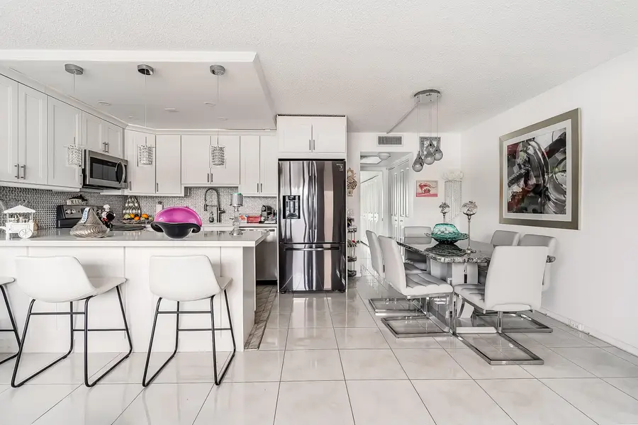1012 Lincoln #A, Boca Raton, FL 33434 - #2