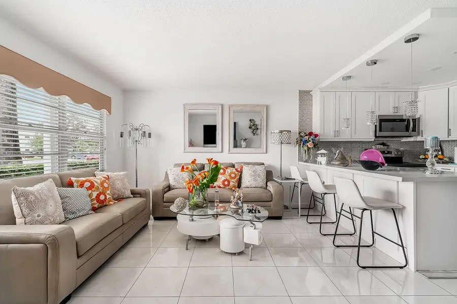 1012 Lincoln #A, Boca Raton, FL 33434 - #3