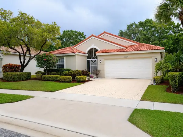 10864 Royal Caribbean Circle, Boynton Beach, FL 33437