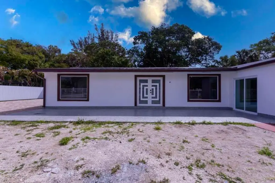 696 Arlington Drive, West Palm Beach, FL 33415 - #3