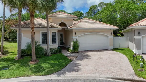 8642 Plum Cay, Royal Palm Beach, FL 33411