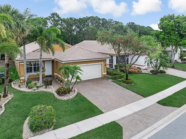 8203 Bellafiore Way, Boynton Beach, FL 33472