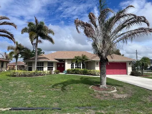 1991 SE Manth Lane, Port St Lucie, FL 34983