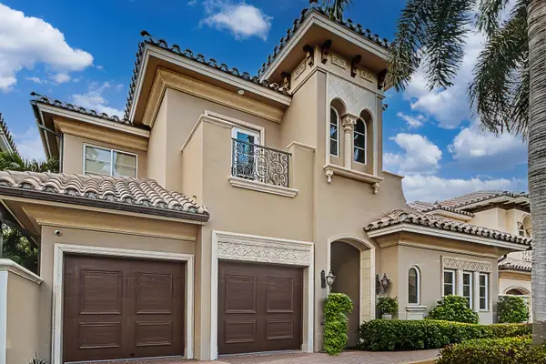 4040 S Ocean Boulevard, Highland Beach, FL 33487