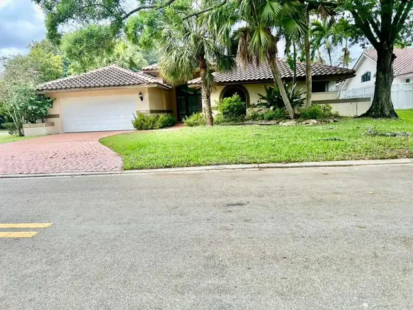 5048 NW 98th Lane, Coral Springs, FL 33076