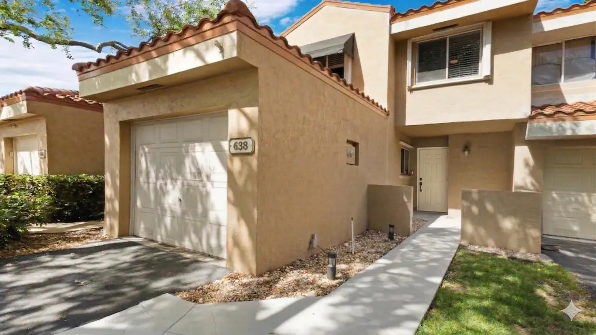 638 N University Drive, Plantation, FL 33324 - #1