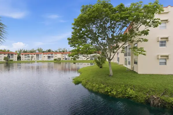 2900 Sunrise Lakes Drive W #201, Sunrise, FL 33322