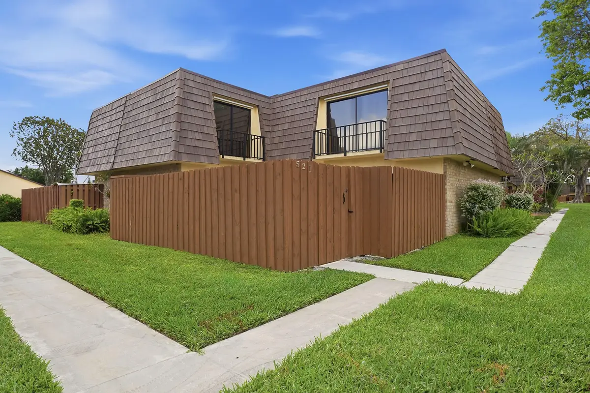 521 Springdale Circle, Palm Springs, FL 33461 - #1