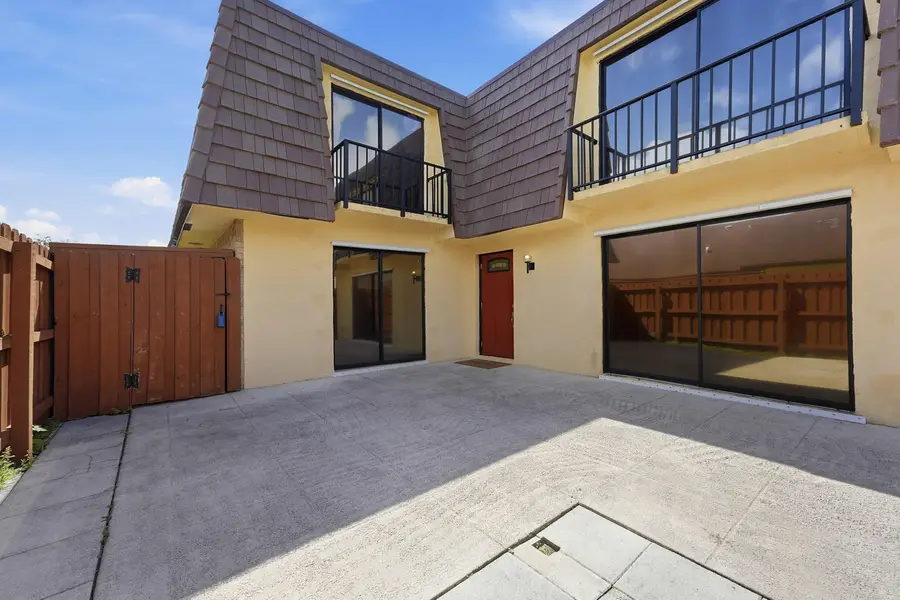 521 Springdale Circle, Palm Springs, FL 33461 - #2