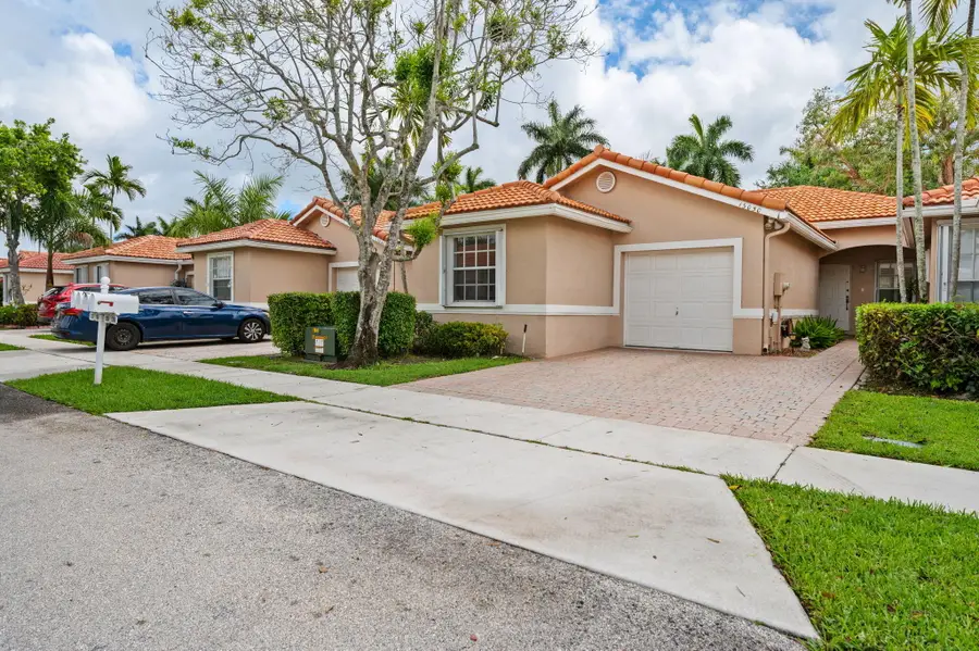 13050 NW 5th Street, Pembroke Pines, FL 33028 - #3