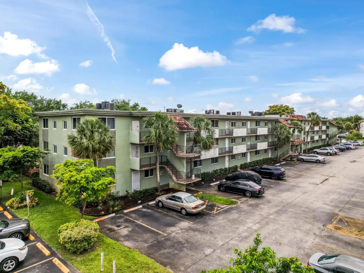 5935 Del Lago Circle #202, Sunrise, FL 33313 - #1